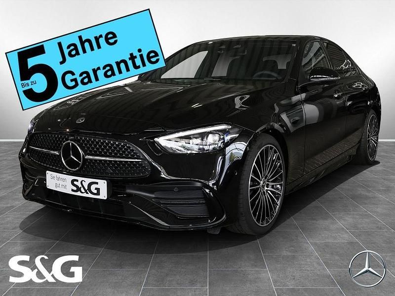 Metalliclack obsidianschwarz Gebraucht 2025 Mercedes C300 AMG Limousine | 59.890 € - Bild 1/4