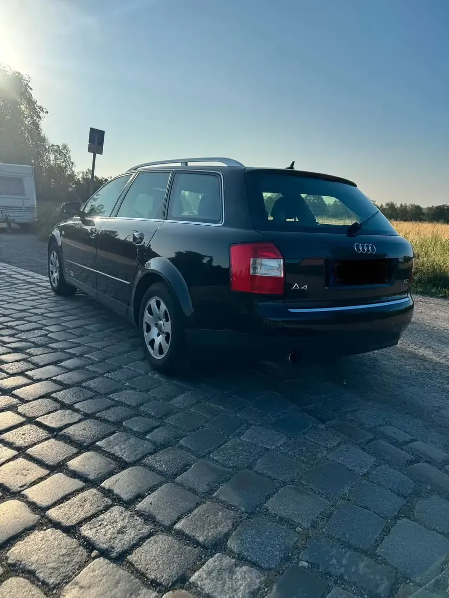 Gebraucht Audi A4 130 PS (95 kW) 2003 Schwarz Kombi