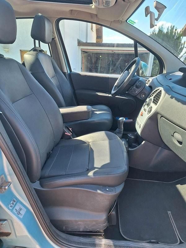 Gebraucht Renault Modus Dynamique 101 PS (74 kW) 2009 Blau Van / Kleinbus