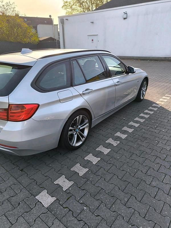 Gebraucht BMW 316 150 PS (110 kW) 2014 Silber Kombi