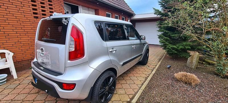 Gebraucht Kia Soul 140 PS (102 kW) 2012 Silber SUV