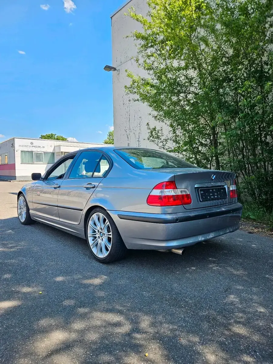 Gebraucht BMW 318 143 PS (105 kW) 2003 Grau Limousine