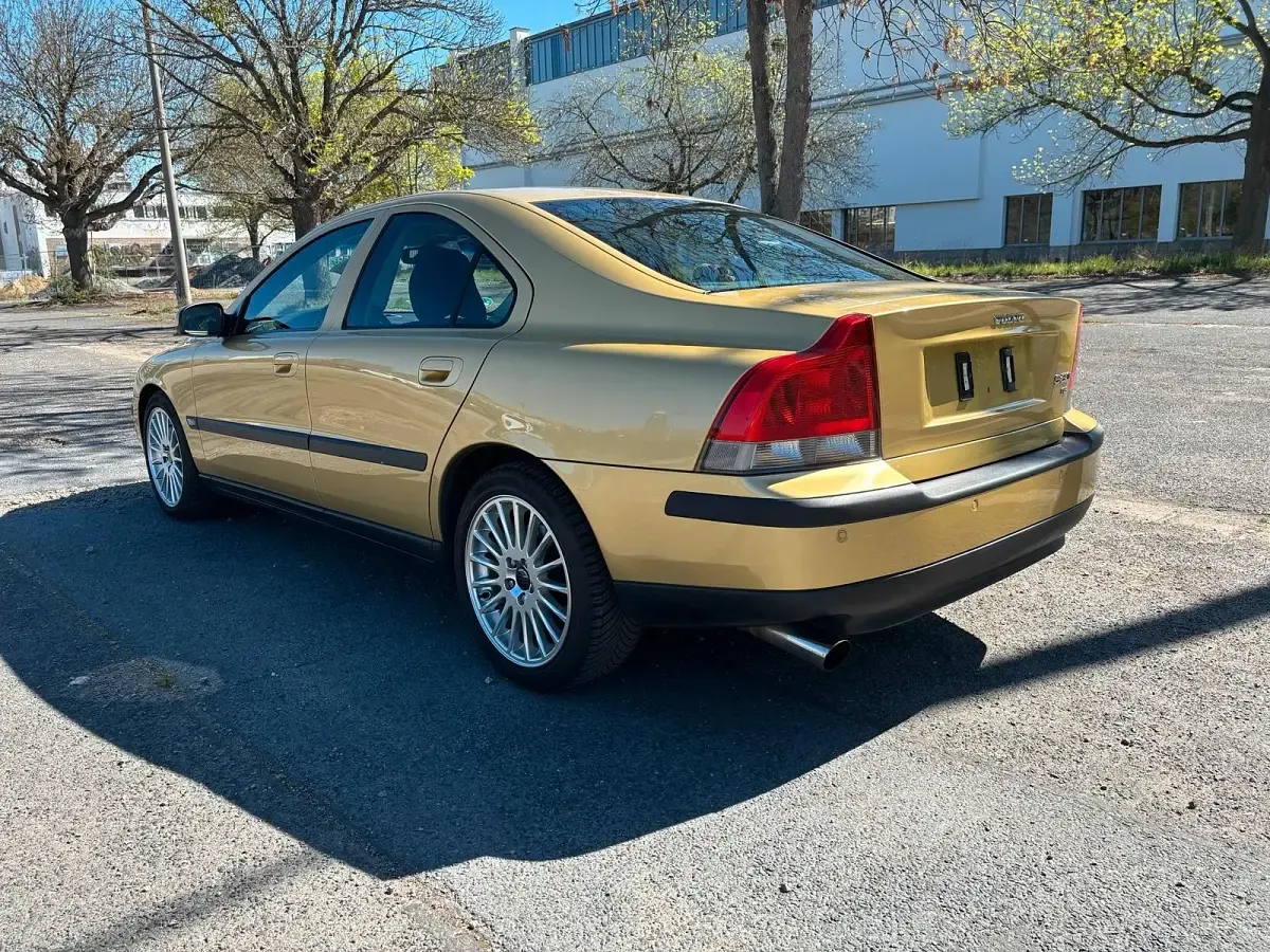 Gebraucht Volvo S60 250 PS (183 kW) 2001 Gold Limousine