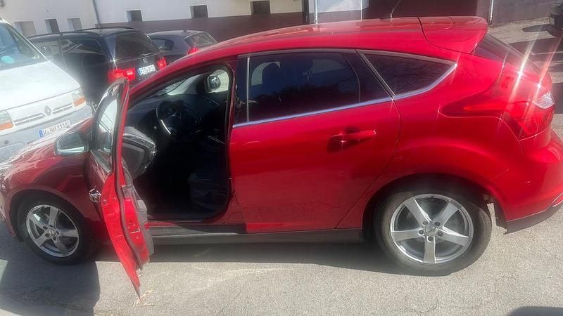 Gebraucht Ford Focus Titanium 150 PS (110 kW) 2011 Schwarz Limousine