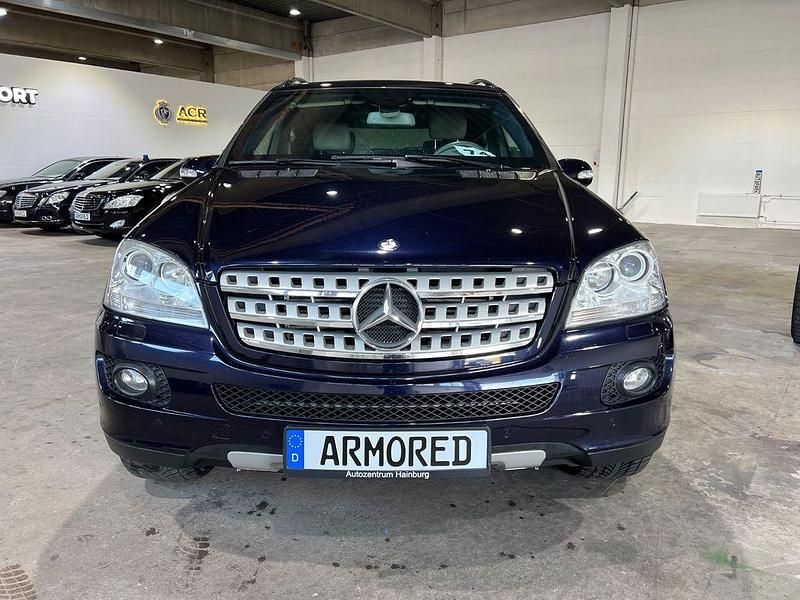Gebraucht Mercedes ML420 306 PS (225 kW) 2010 Blau SUV