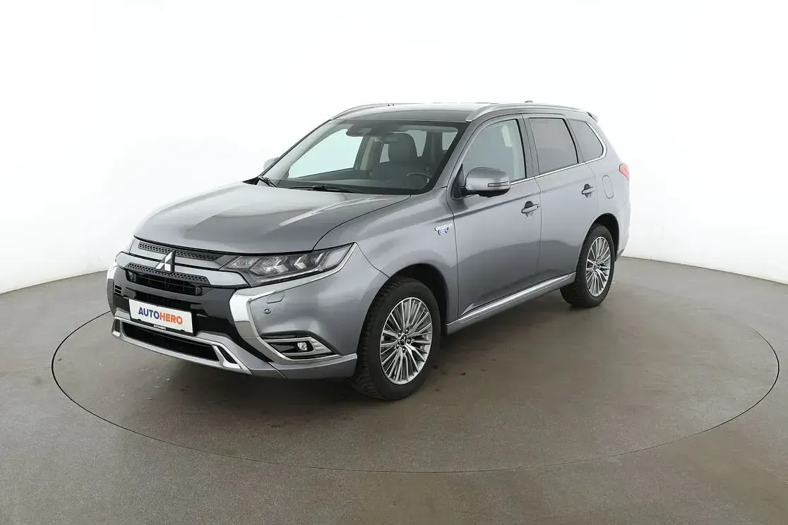 Gebraucht Mitsubishi Outlander P-HEV Plus 82 PS (60 kW) 2019 SUV