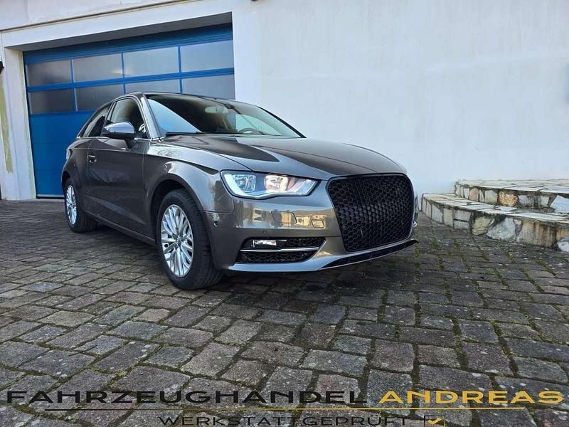 Gebraucht Audi A3 Ambiente 150 PS (110 kW) 2015 Dakotagrau metallic Limousine