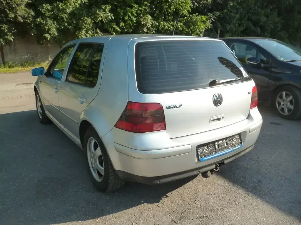 Gebraucht VW Golf IV 102 PS (75 kW) 2001 Silber Limousine