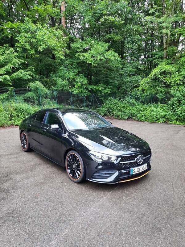 Schwarz Gebraucht 2019 Mercedes CLA220 Edition 1 Limousine | 35.900 € (Teuer) - Bild 1/4