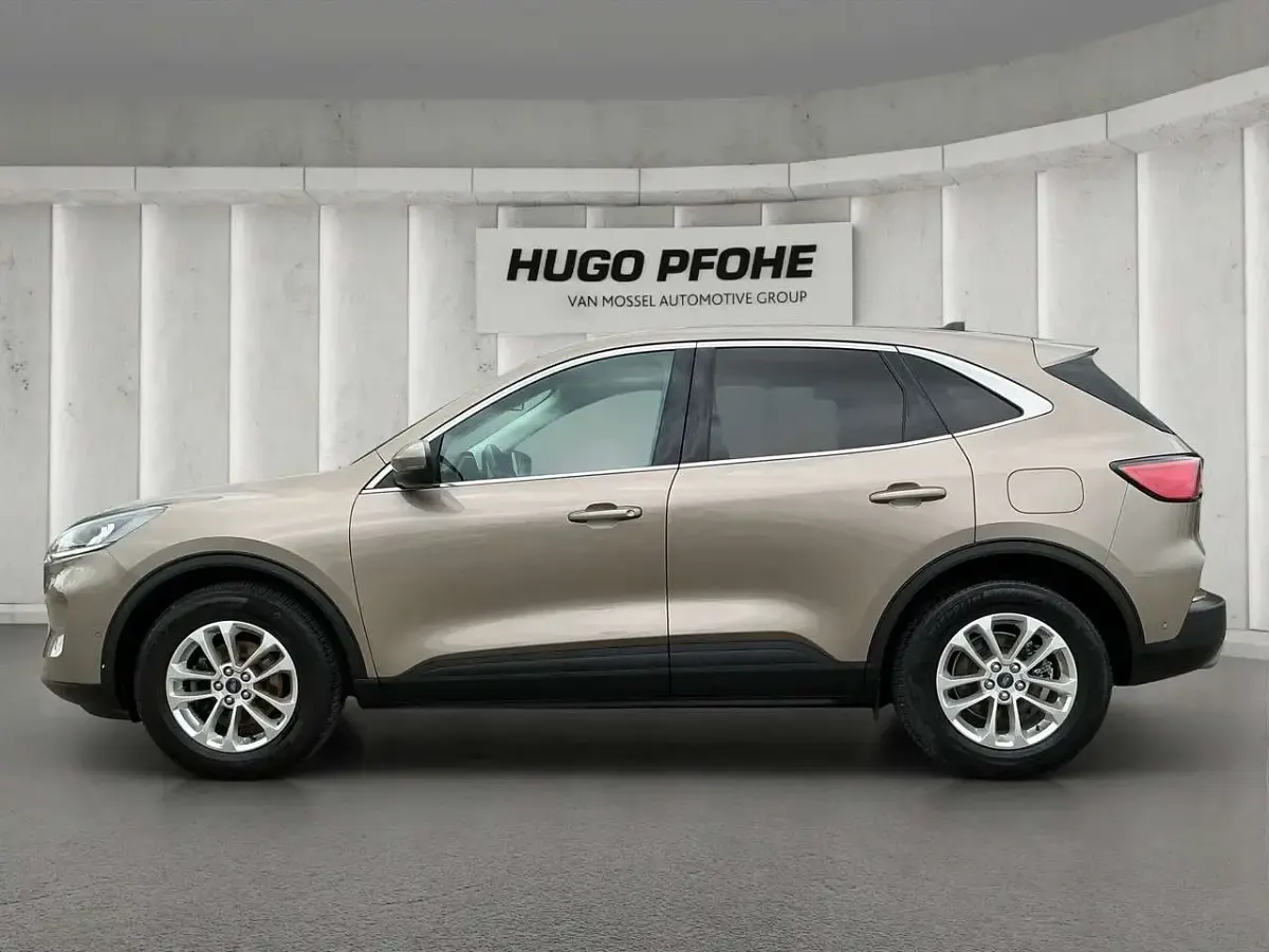 Gebraucht Ford Kuga Titanium 150 PS (110 kW) 2020 Silber SUV