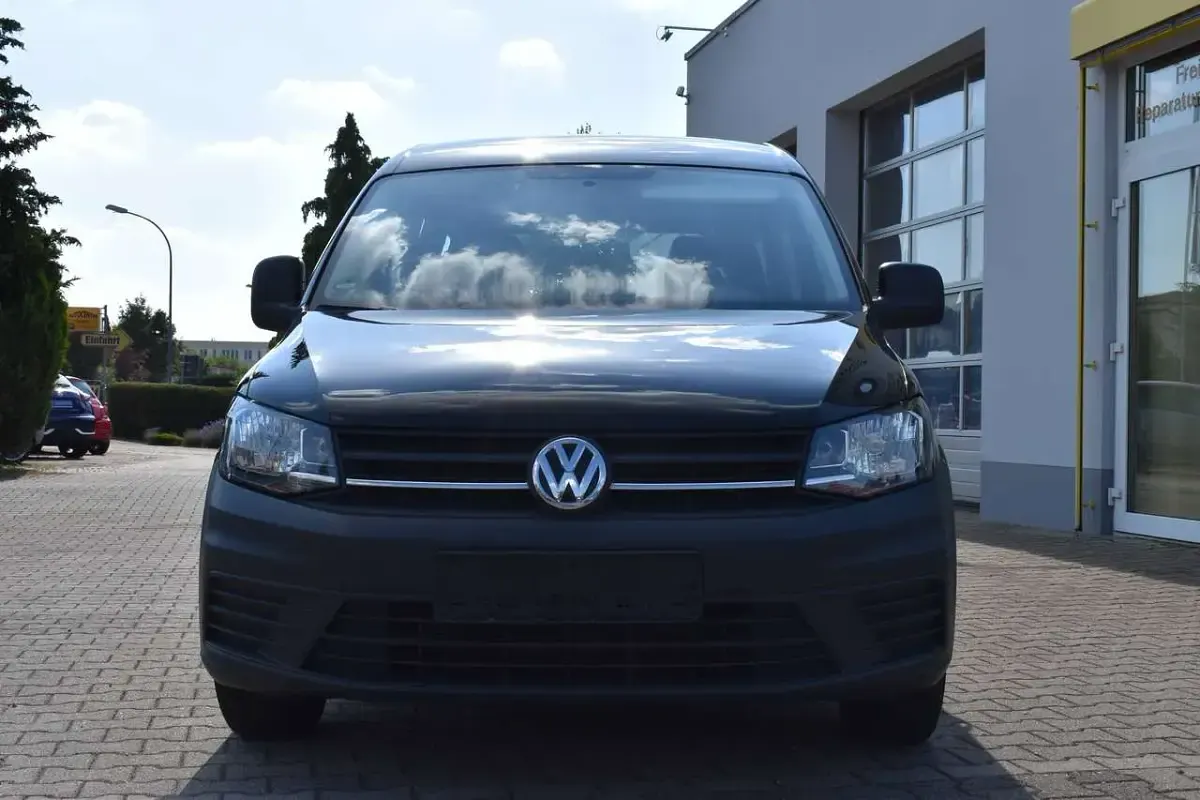 Gebraucht VW Caddy 84 PS (61 kW) 2019 Schwarz Van / Kleinbus