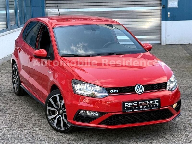 Rot Gebraucht 2017 VW Polo Sport Limousine | 15.980 € (Fairer Preis) - Bild 1/4