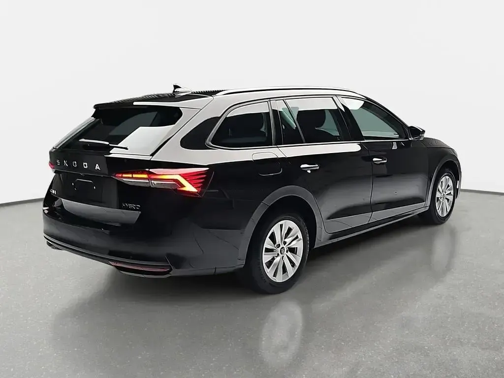 Neu Skoda 105 150 PS (110 kW) 2025 Schwarz Limousine