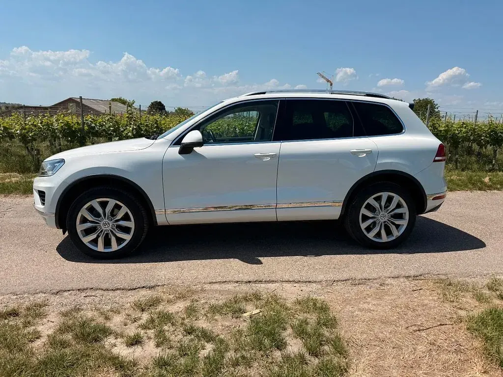 Gebraucht VW Touareg 262 PS (192 kW) 2014 Weiß SUV