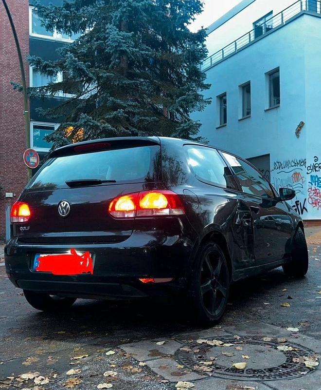 Schwarz Gebraucht 2009 VW Golf VI Kleinwagen | 1.700 € (Guter Preis) - Bild 1/4