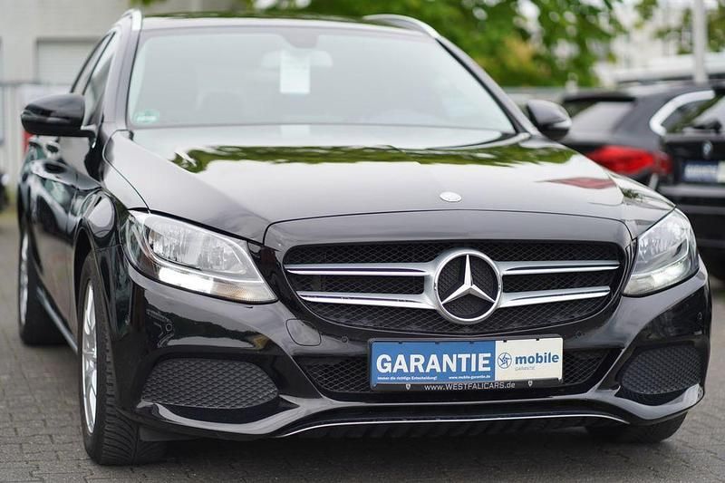 Schwarz Gebraucht 2016 Mercedes C200 Avantgarde Kombi | 15.500 € (Fairer Preis) - Bild 1/4