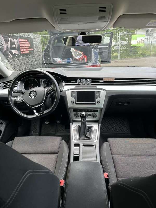 Gebraucht 2015 VW Passat Comfortline Limousine | 11.500 € (Superpreis) - Bild 1/4