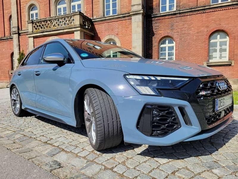Gebraucht Audi RS3 400 PS (294 kW) 2023 Grau Limousine