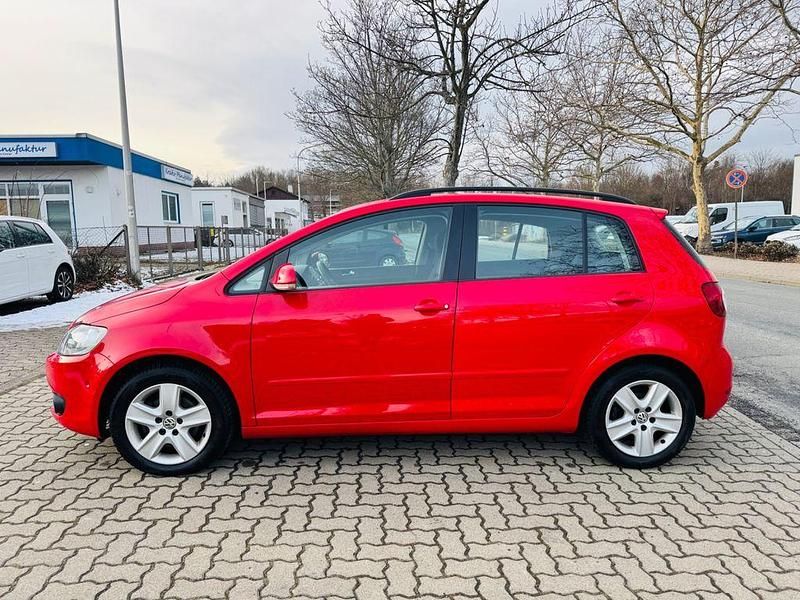 Gebraucht VW Golf Plus Cross 122 PS (89 kW) 2010 Rot Van / Kleinbus