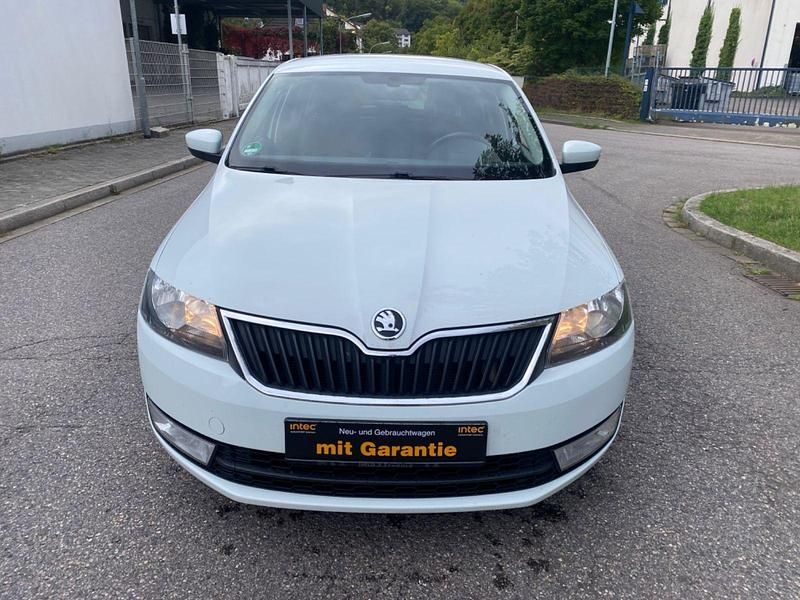 Gebraucht Skoda Rapid Joy 116 PS (85 kW) 2016 Weiß Kombi