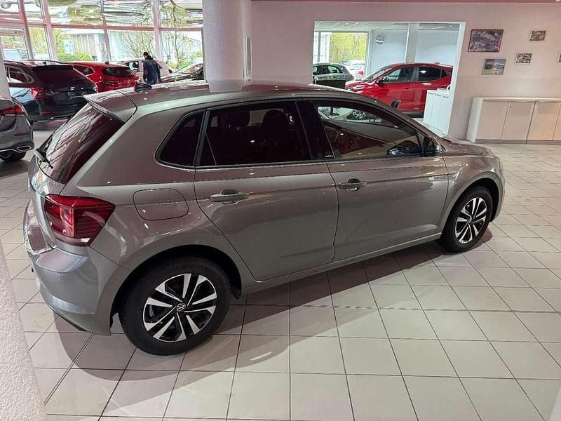 Gebraucht VW Polo United 95 PS (69 kW) 2021 Limestone grey metallic Kleinwagen