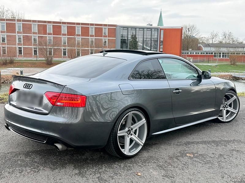 Gebraucht Audi A5 Design 310 PS (228 kW) 2009 Grau Coupé