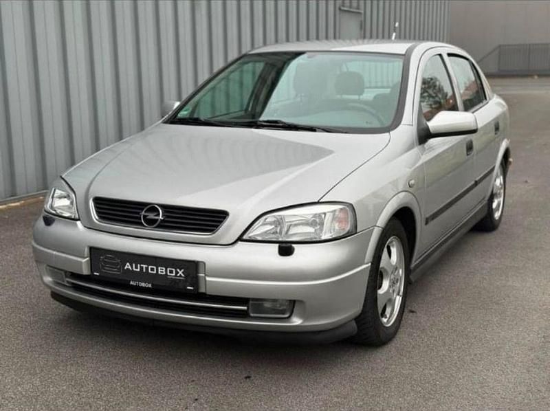 Gebraucht Opel Astra 125 PS (91 kW) 2001 Silber Limousine