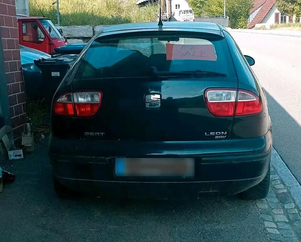 Używany Seat Leon 125 KM (91 kW) 2004 Czarny Hatchback