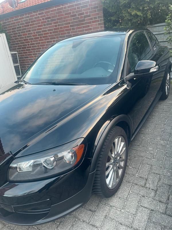 Second-hand Volvo C30 101 CP (74 kW) 2010 Negru Hatchback