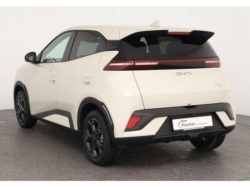 Gebraucht BYD Dolphin Surf Comfort 114 kW (156 PS) 2025 Weiß Kleinwagen