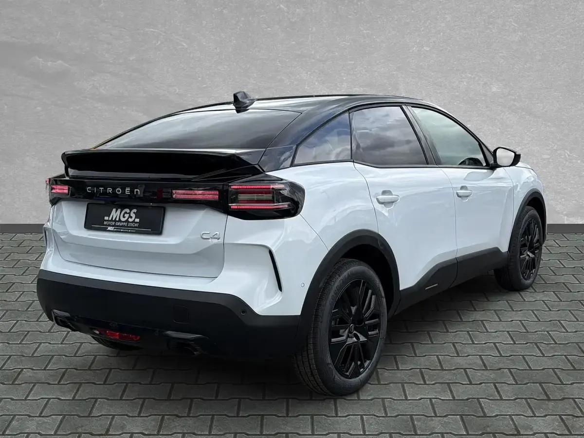 Neu Citroën C4 145 PS (106 kW) 2026 Okenit weiß SUV