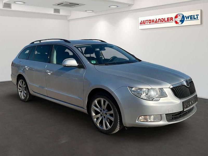 Gebraucht Skoda Superb Exclusive 140 PS (102 kW) 2013 Silber Kombi