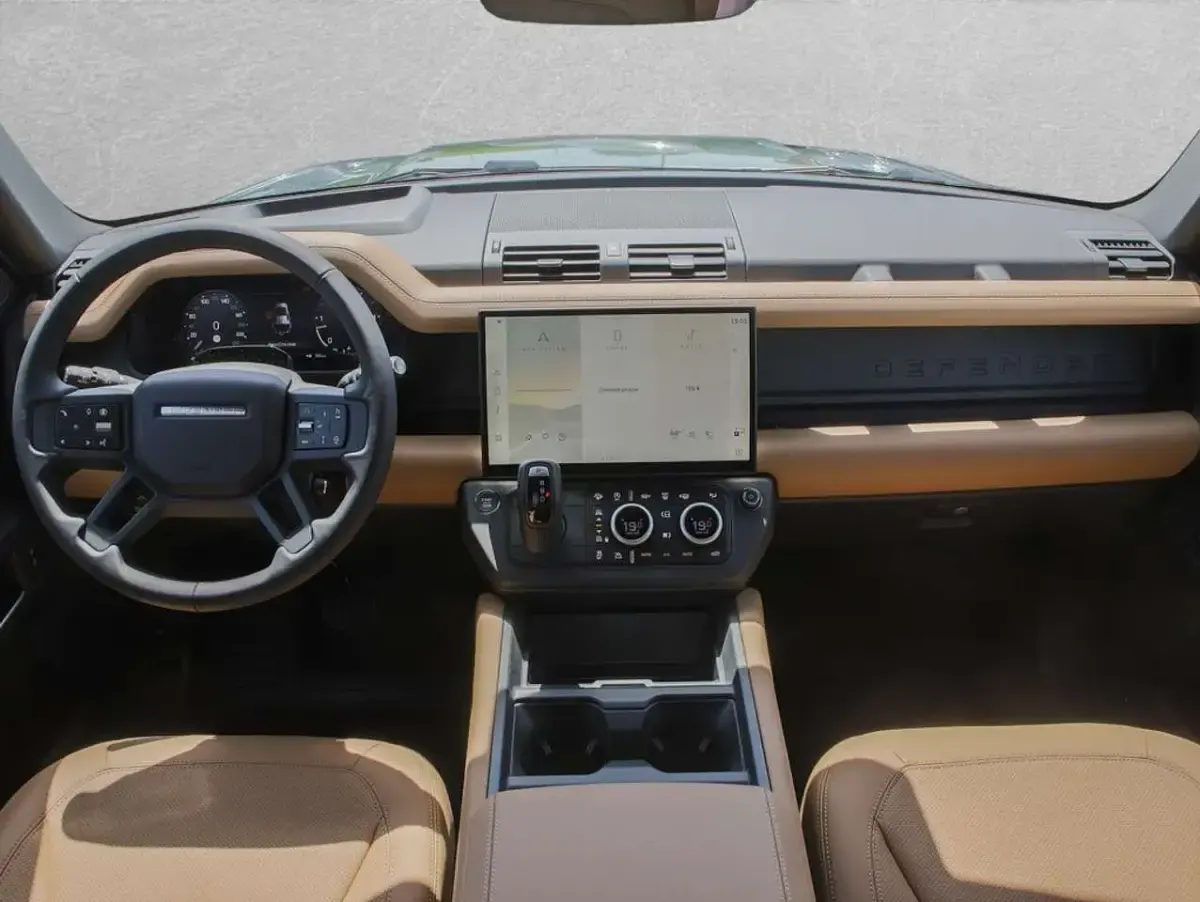 Nouă Land Rover Defender HSE Dynamic 349 CP (256 kW) 2026 Verde SUV