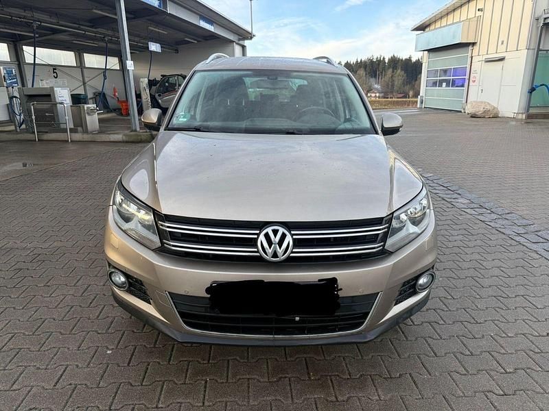 Gebraucht VW Tiguan Sportline 179 PS (131 kW) 2011 Beige SUV