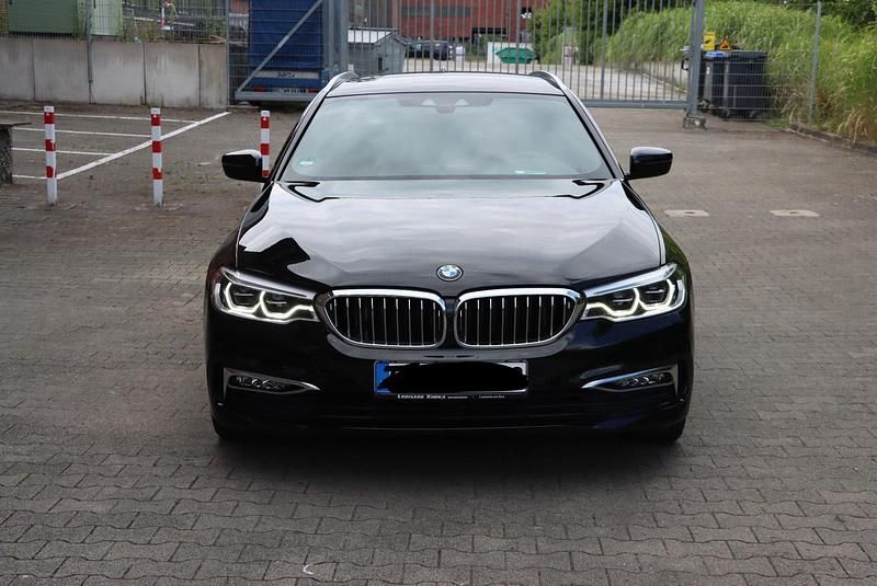Gebraucht BMW 520 190 PS (139 kW) 2018 Schwarz Kombi