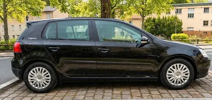 Gebraucht VW Golf VI 122 PS (89 kW) 2011 Schwarz Kleinwagen