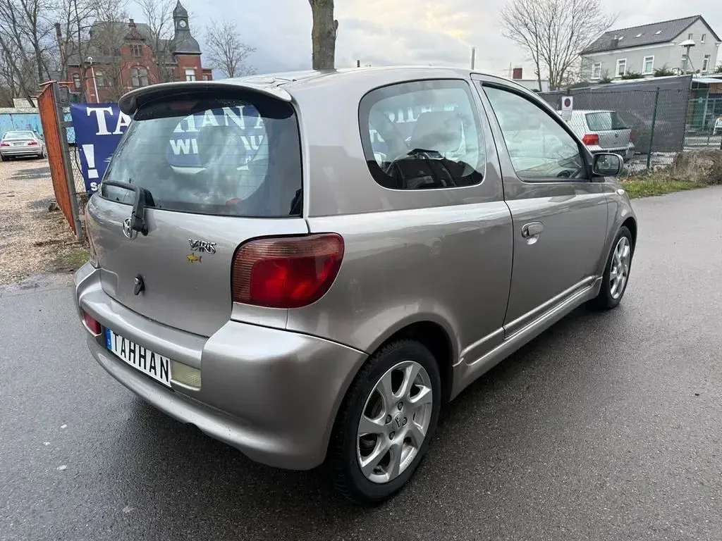 Gebraucht Toyota Yaris 106 PS (77 kW) 2003 Grau Limousine