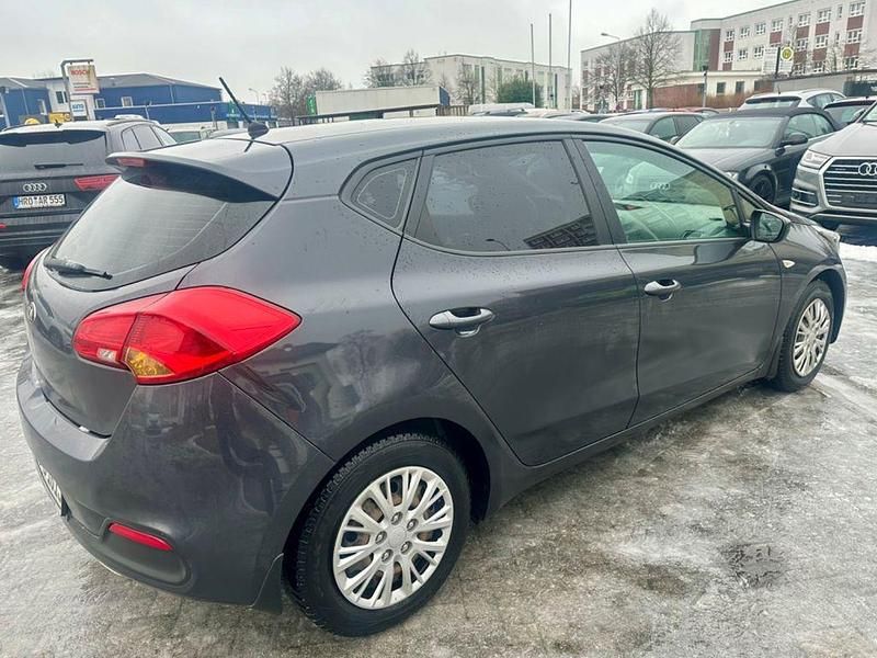 Gebraucht Kia Ceed 99 PS (72 kW) 2014 Kleinwagen