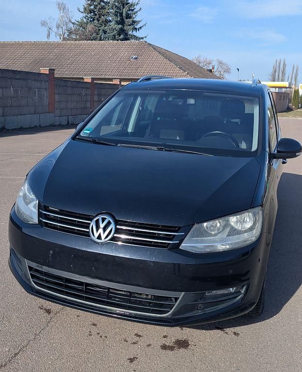 Gebraucht VW Sharan Life 140 PS (102 kW) 2013 Schwarz Van / Kleinbus