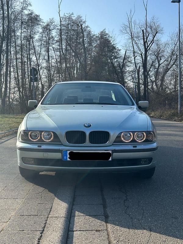 Silber Gebraucht 1997 BMW 523 Basis Limousine | 2.523 € (Superpreis) - Bild 1/4