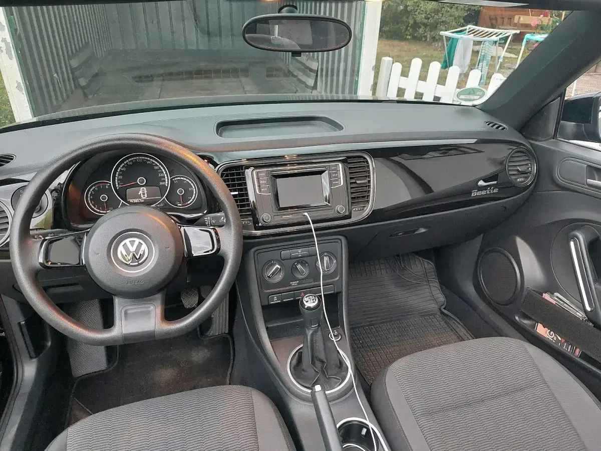 Gebraucht VW Beetle 105 PS (77 kW) 2016 Schwarz Kleinwagen
