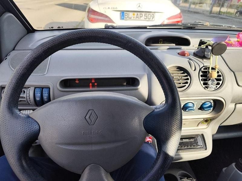 Second-hand Renault Twingo 75 CP (55 kW) 2003 Hatchback