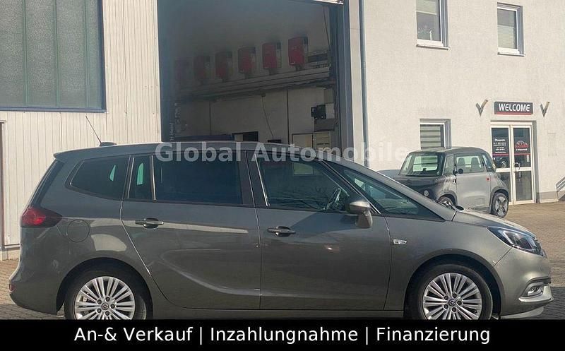 Gebraucht Opel Zafira 140 PS (102 kW) 2018 Quarz grau Van / Kleinbus