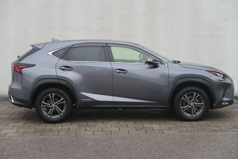 Gebraucht Lexus NX300h E-FOUR Executive Line 197 PS (144 kW) 2019 Grau SUV