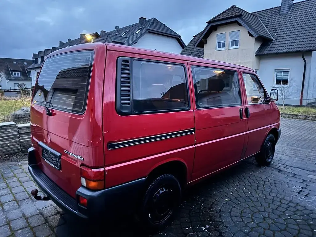 Używany VW Caravelle 110 KM (80 kW) 1996 Czerwony Van