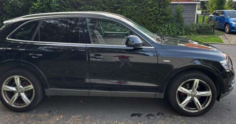 Schwarz Gebraucht 2011 Audi Q5 SUV | 5.000 € - Bild 1/4