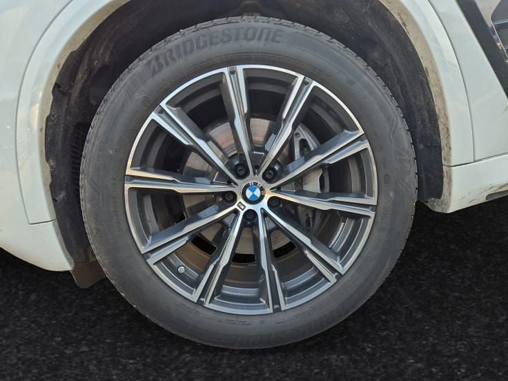 Gebraucht BMW X5 M Sport 352 PS (258 kW) 2025 Alpinweiß SUV