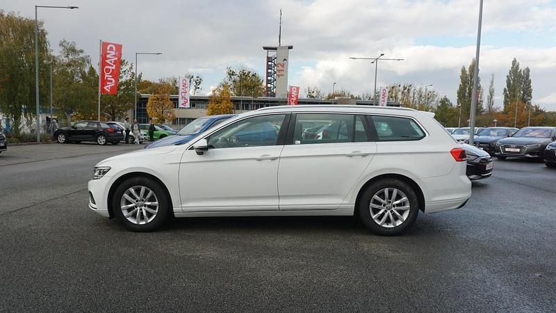 Gebraucht VW Passat Highline 191 PS (140 kW) 2015 Blau Kombi