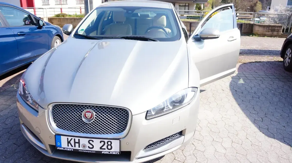Gebraucht Jaguar XF 163 PS (119 kW) 2014 Gold Limousine
