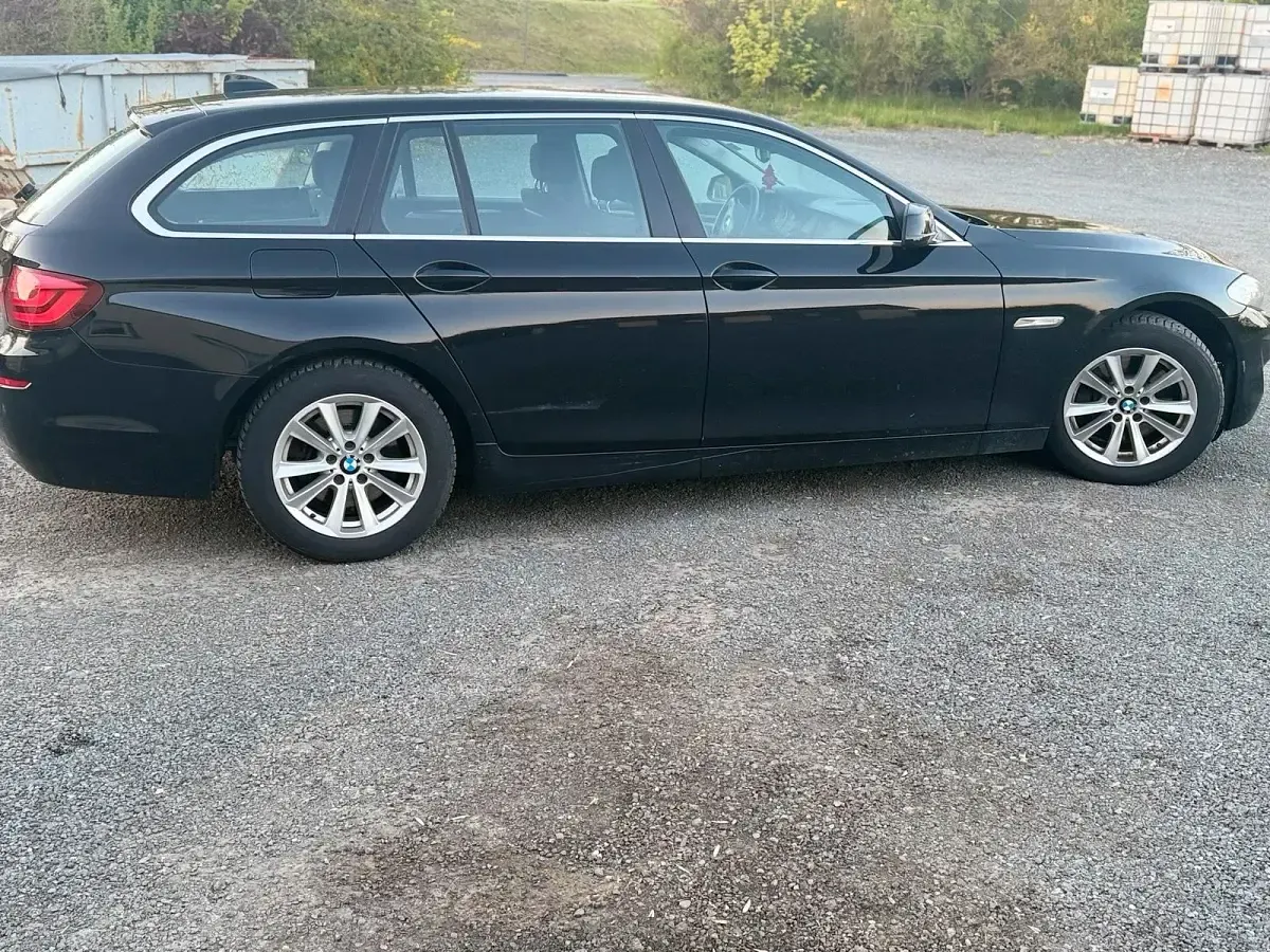 Gebraucht BMW 525 204 PS (150 kW) 2010 Schwarz Kombi